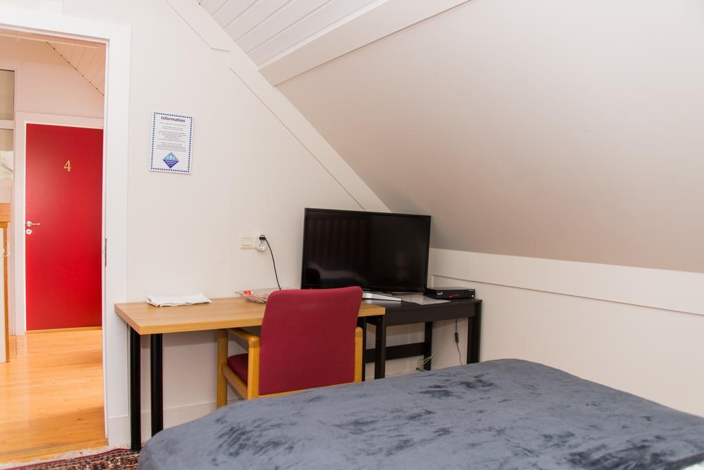 Harbourfront Guesthouse Hafnarfjörður Exteriör bild