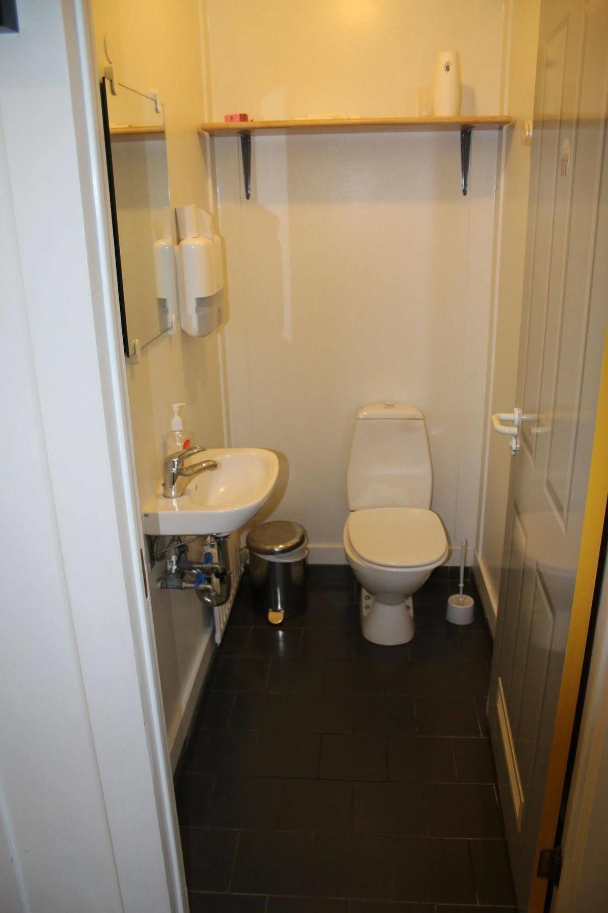 Harbourfront Guesthouse Hafnarfjörður Exteriör bild